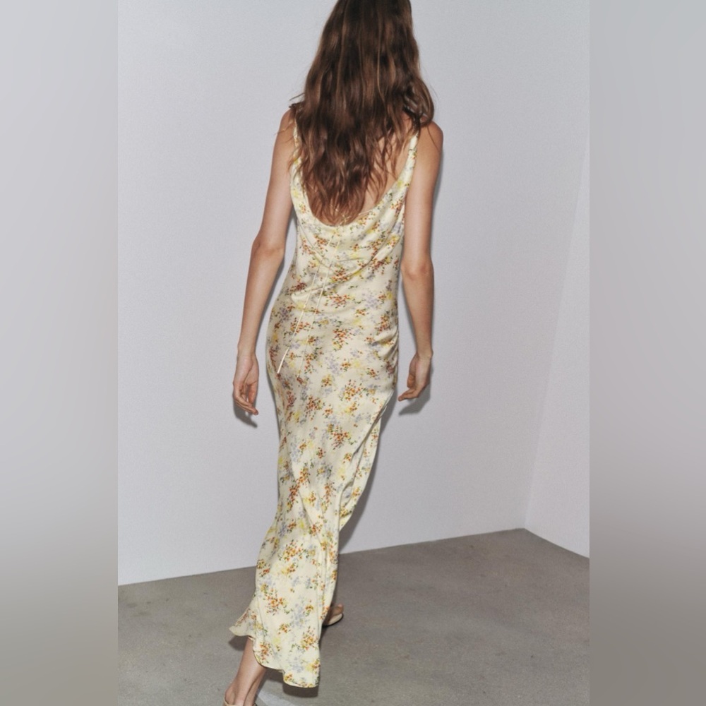 ๐(NWT) ZARA Bloggers Fav ZW Collection Printed Floral Satin Dress. Size XL. - Picture 12 of 14
